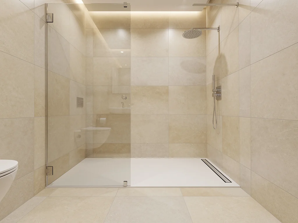 Douche de plain-pied sur mesure posée à la place d'une ancienne baignoire